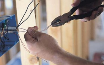 Bărbat din Roma electrocutat mortal …