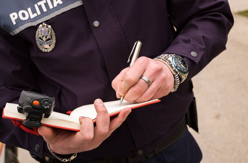 Dosar penal pentru conducerea unui vehicul neînmatriculat și fără a deține permis de conducere