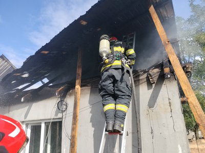 Incendiu produs într-o locuință din …