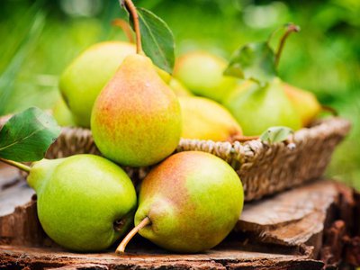 Dieta cu pere: slăbești trei …