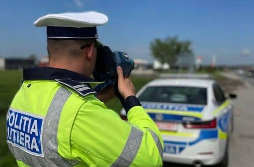 Peste 20 de permise de conducere reținute de polițiști în weekendul care a trecut