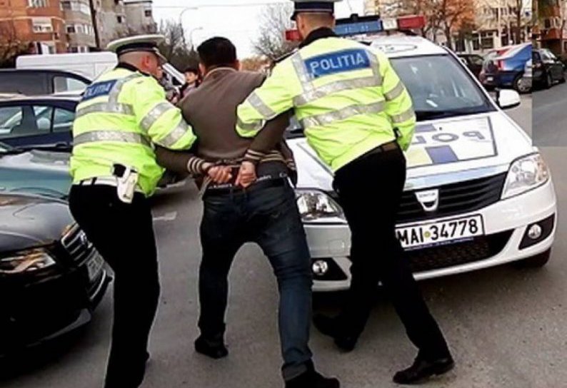 Tânăr de 19 ani, reținut pentru conducere sub influența alcoolului