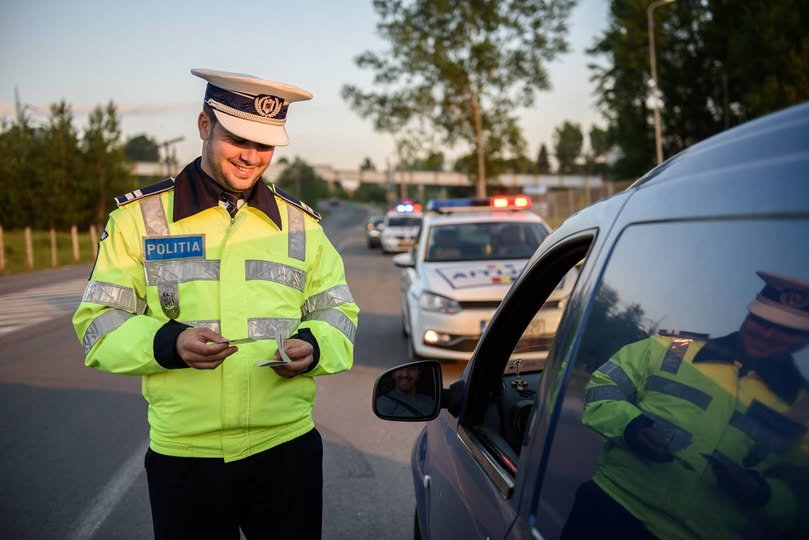 Intervenții ale polițiștilor în ultimele 24 de ore. 9 permise de conducere suspendate