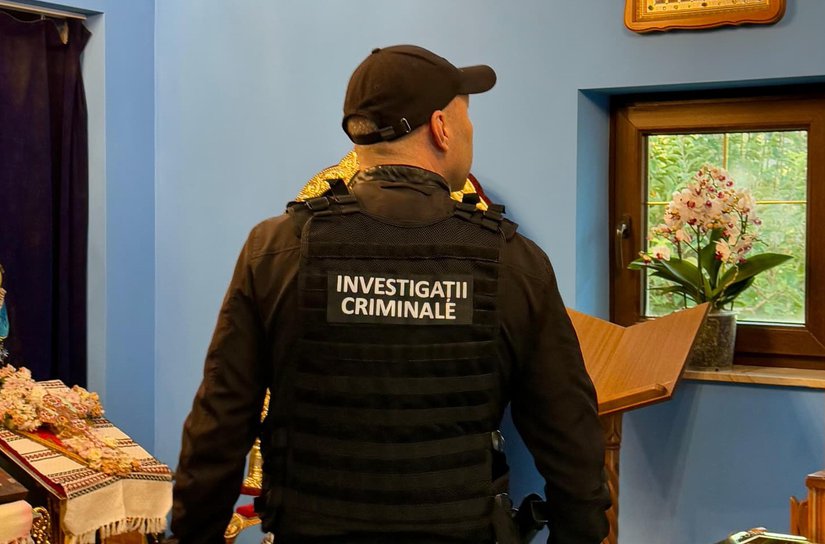 Percheziții într-un dosar privind fapte de înșelăciune și exercitarea fără drept a unei profesii sau activități - FOTO