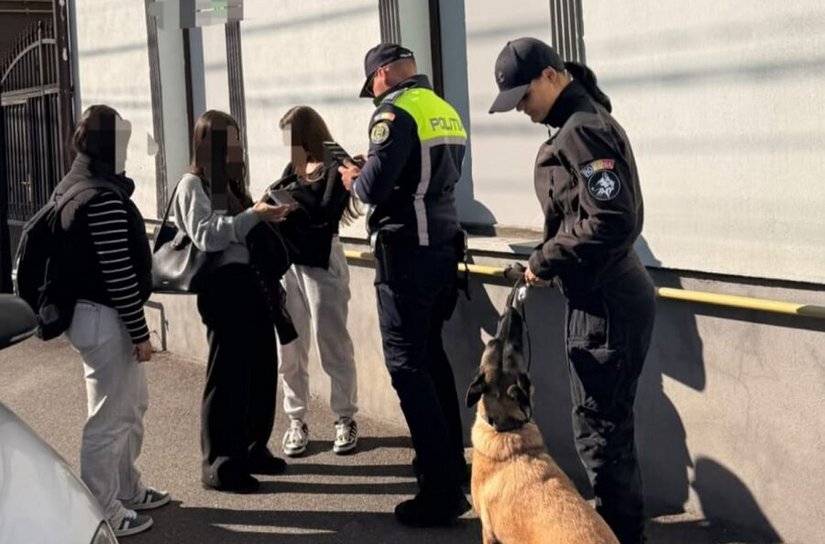 Acțiune a polițiștilor pentru siguranța școlară la Darabani