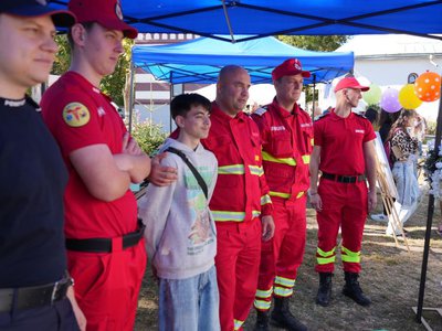 Pompierii botoșăneni, alături de familiile …