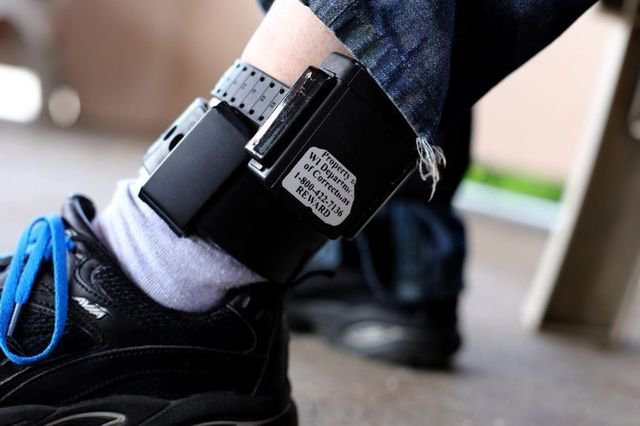 Ordin de protecție cu monitorizare electronică emis de polițiști pentru agresiune