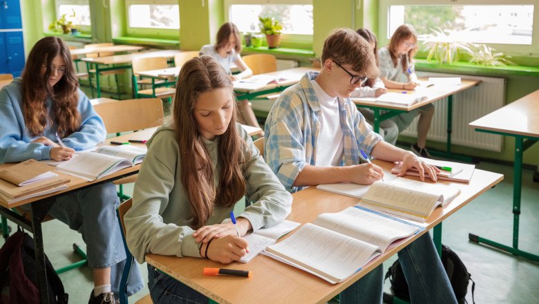 Calendarul admiterii la liceu în 2027 a fost modificat. Când are loc repartizarea computerizată