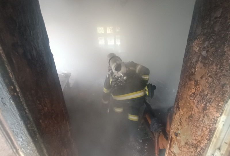 Incendiu izbucnit într-o locuință din Darabani. Proprietarii nu erau acasă, iar vecinii au anunțat autoritățile