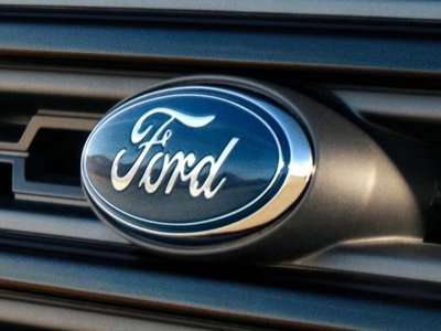 Ford recheamă în service peste …