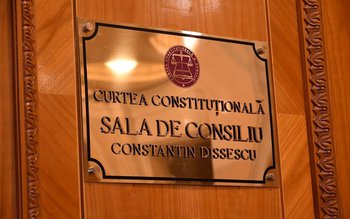 CCR schimbă regulile pentru funcționarii …