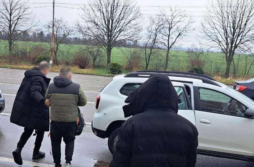 Tânăr urmărit la nivel European pentru jaf organizat sau armat, reținut de polițiștii botoșăneni în urma unei legitimări
